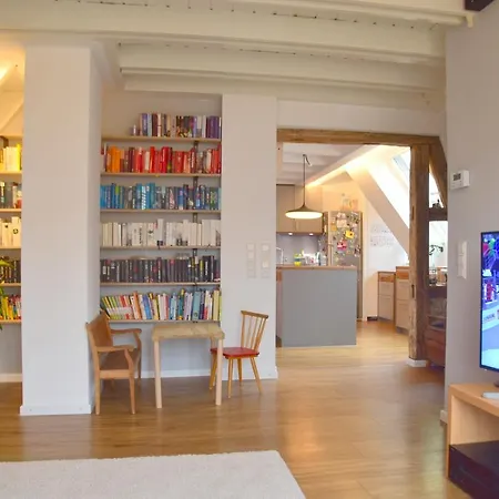 Wunderschone Helle Wohnung, 10 Min Zum Zentrum Stuttgart