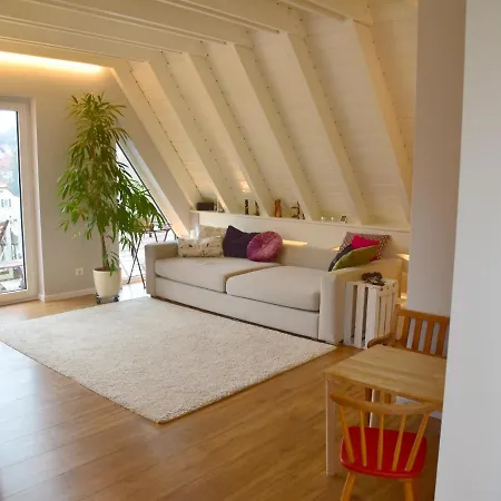 Wunderschone Helle Wohnung, 10 Min Zum Zentrum