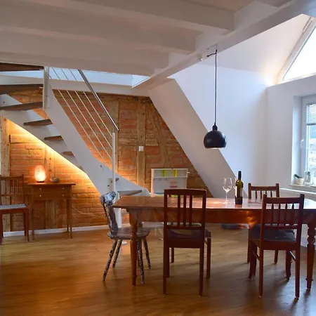 Wunderschöne Helle Wohnung, 10 Min Zum Zentrum Apartment Stuttgart