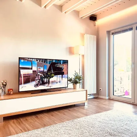 Wunderschone Helle Wohnung, 10 Min Zum Zentrum